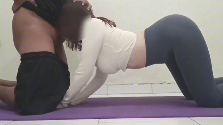 Tante Bonnie Ngewe Pelatih