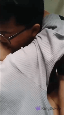 Hijab hyper ngewe di mobil takut ketahuan