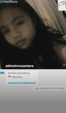 ABG Sange Cari Lawan Di OmeTV Colmek Pake Pisang